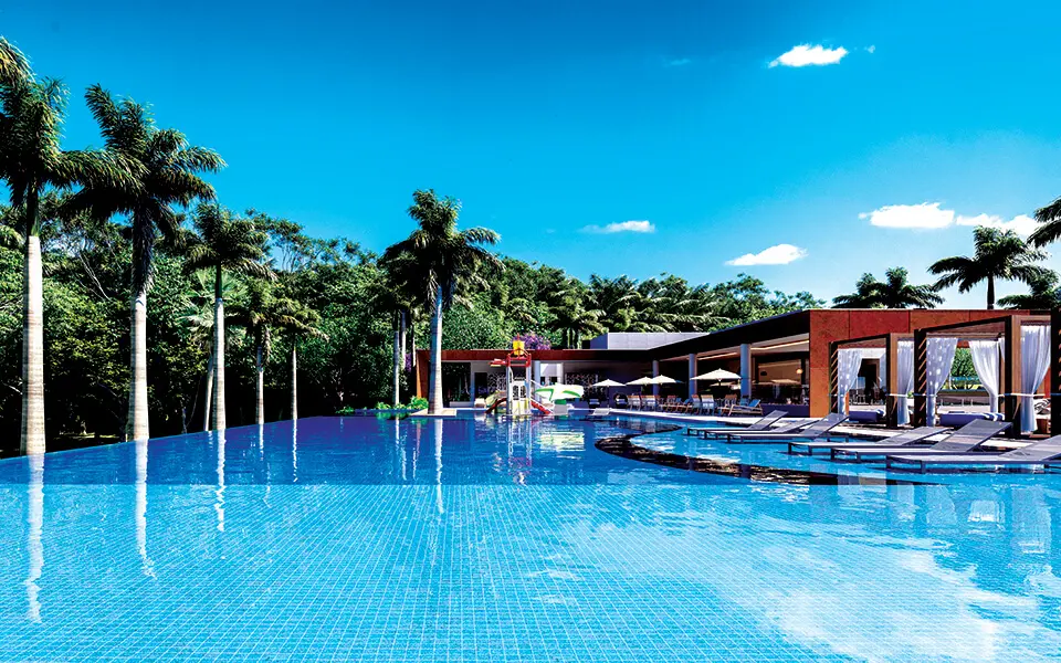 carmel-condominium-spa-resort-piscina-adulto-manaus Carmel Condominium Spa Resort