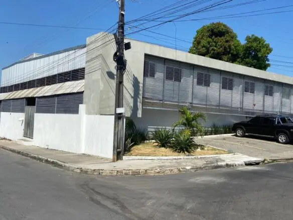 Galpão à venda no Novo Aleixo, 810m²