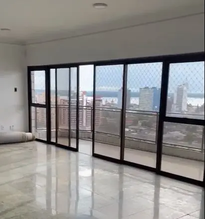Cobertura duplex à venda no Ed. Ruy Lima, 5 Suítes e 800m²